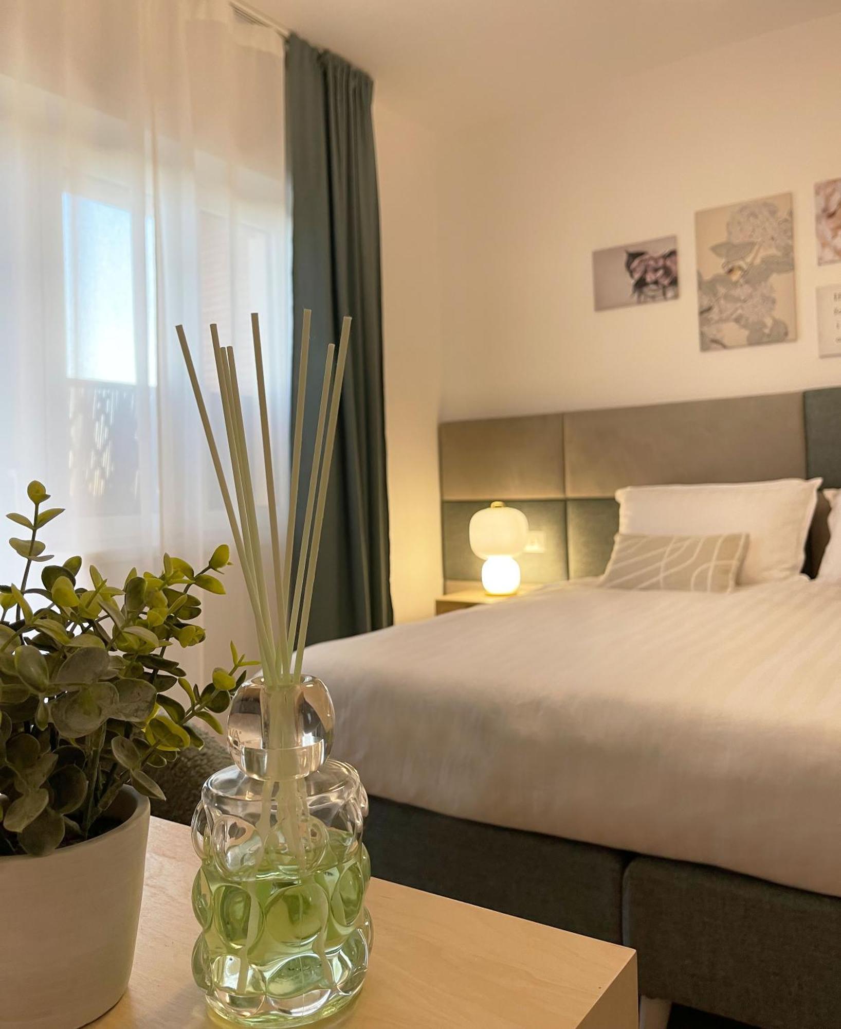 B&B Domus Teano Luxury Rooms Рим Екстериор снимка